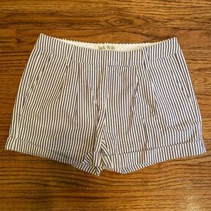 Like new Jack Wills seersucker shorts size 2
